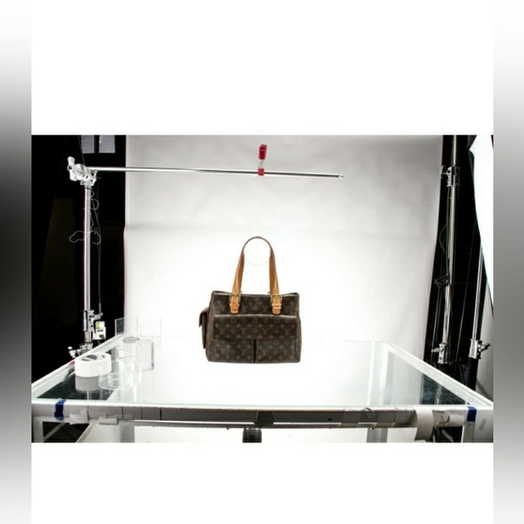 Louis Vuitton Monogram - Picture 5 of 11